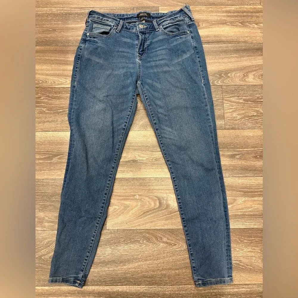 True Religion Jenny Curvy Mid-Rise Skinny Jeans Size 29